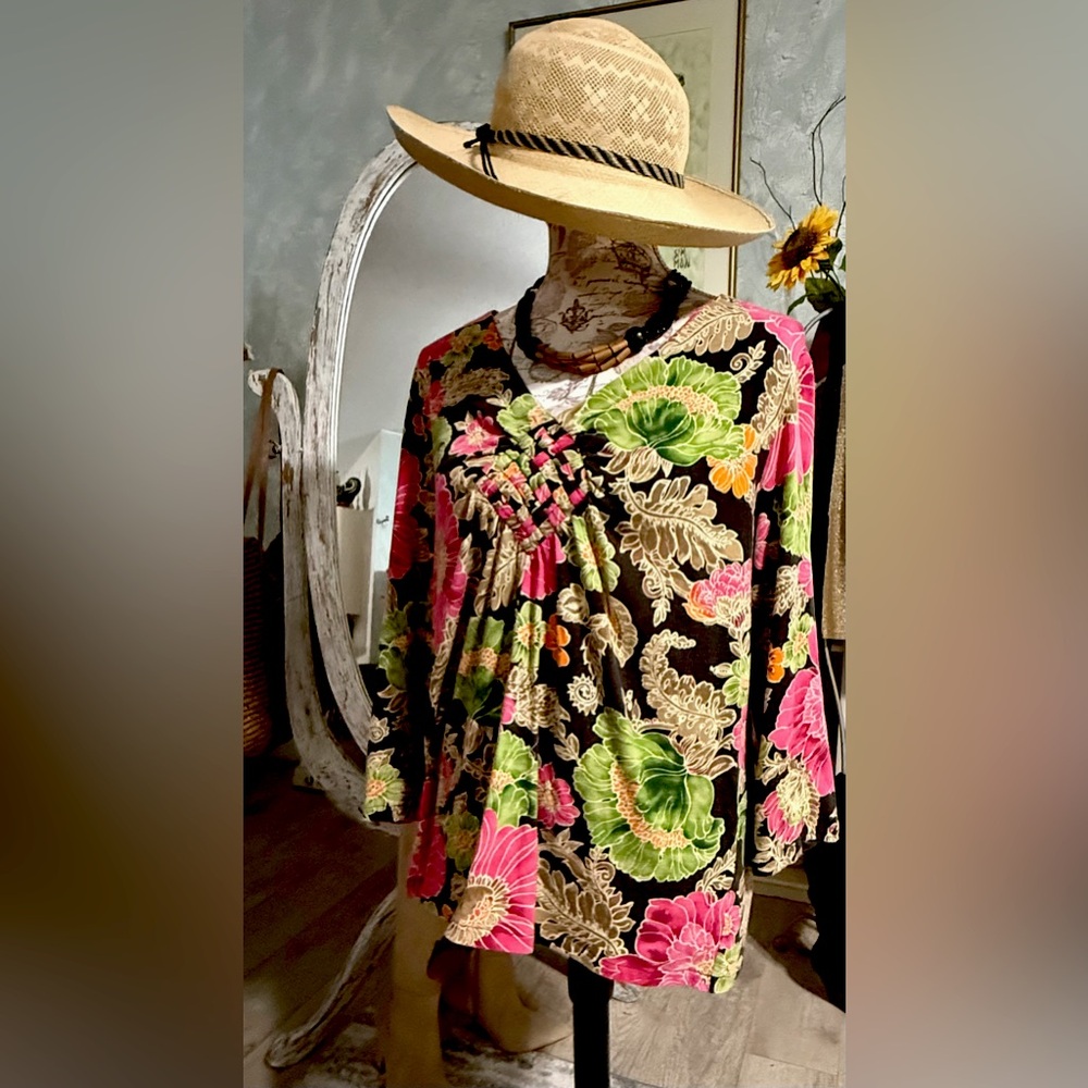 Caribbean Joe  Tropical Print  V-neck pullover blouse with 3/4 sleeves